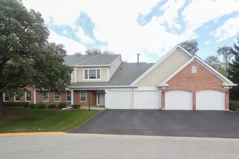 1403 Apricot Ct #B, Mount Prospect, IL 60056