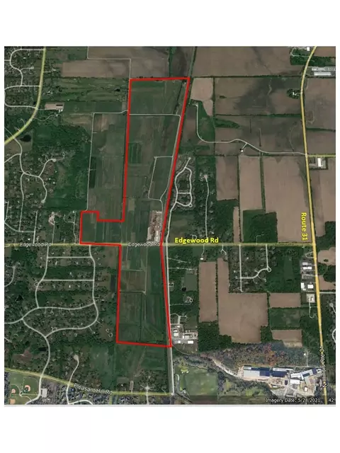 5200 Edgewood Rd, Prairie Grove, IL 60012