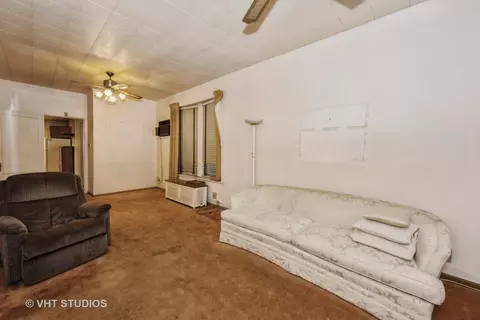 743 E 69th Pl, Chicago, IL 60637 photo 4