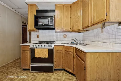 743 E 69th Pl, Chicago, IL 60637 photo 6