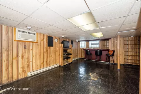743 E 69th Pl, Chicago, IL 60637 photo 12