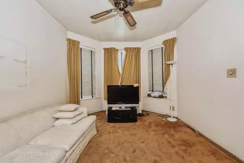 743 E 69th Pl, Chicago, IL 60637 photo 3