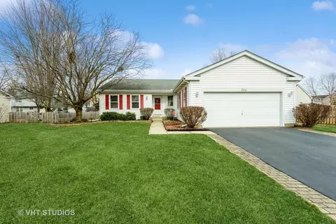 766 Cimarron Dr, Cary, IL 60013 photo 2