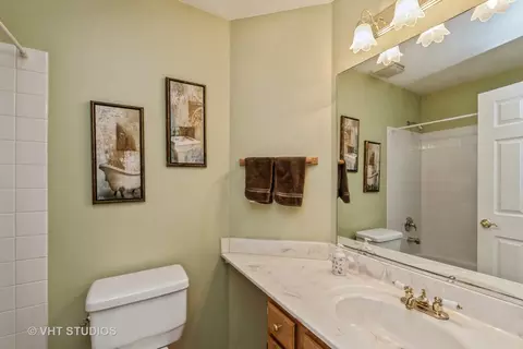 766 Cimarron Dr, Cary, IL 60013 photo 11