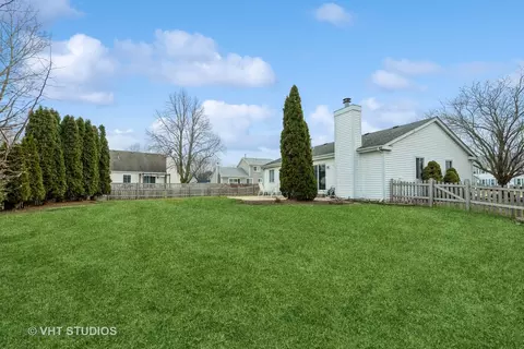 766 Cimarron Dr, Cary, IL 60013 photo 22