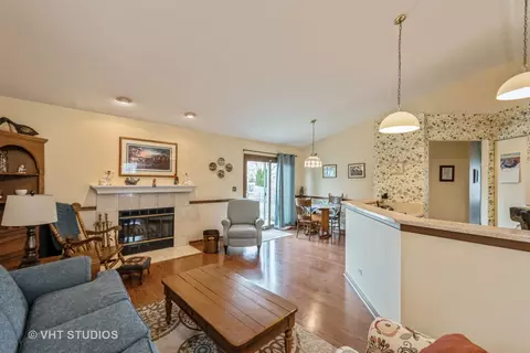 766 Cimarron Dr, Cary, IL 60013 photo 5