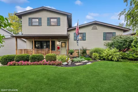 236 W Helen Rd, Palatine, IL 60067