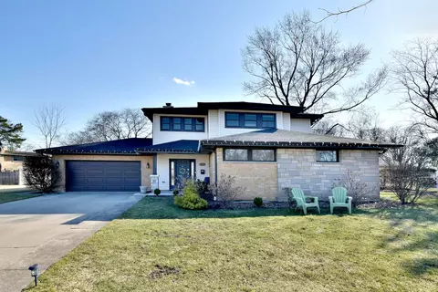 412 E Atwater Ave, Elmhurst, IL 60126