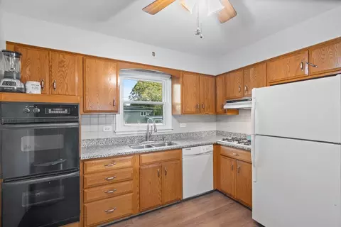 763 Diane Ave, Elgin, IL 60123 photo 11