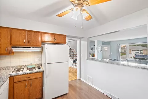 763 Diane Ave, Elgin, IL 60123 photo 12