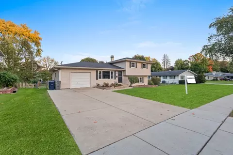 763 Diane Ave, Elgin, IL 60123 photo 3