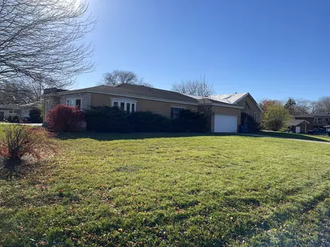 750 S Center St, Bensenville, IL 60106