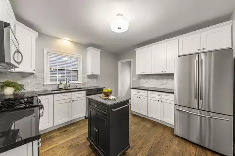 402 Byron Ct, Wheaton, IL 60187 photo 11