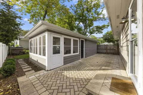 402 Byron Ct, Wheaton, IL 60187 photo 25