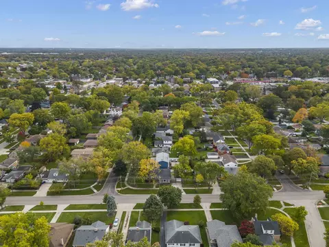 402 Byron Ct, Wheaton, IL 60187 photo 31