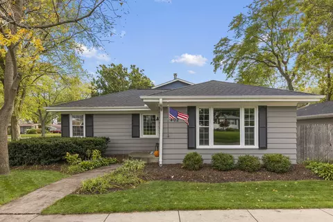 402 Byron Ct, Wheaton, IL 60187 photo 2
