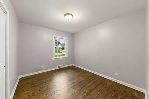 402 Byron Ct, Wheaton, IL 60187 photo 13
