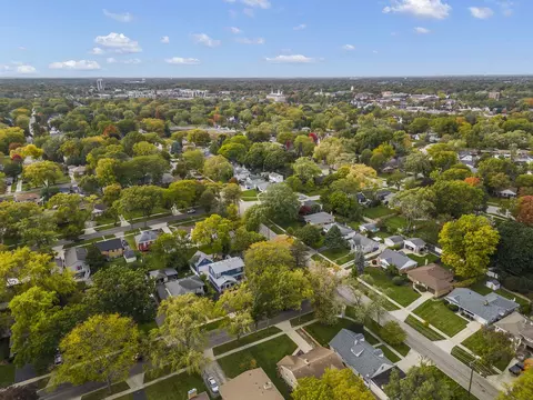 402 Byron Ct, Wheaton, IL 60187 photo 34