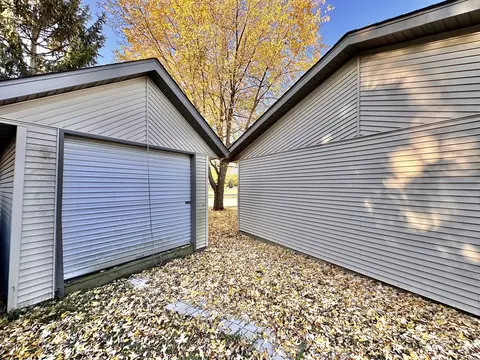 800 N Appleton Rd, Belvidere, IL 61008 photo 8