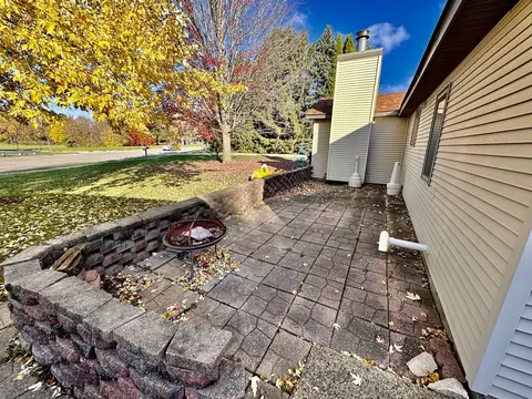 800 N Appleton Rd, Belvidere, IL 61008 photo 5