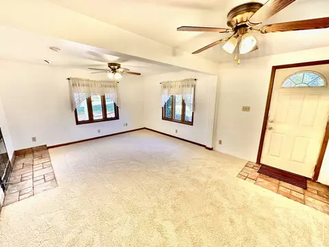 800 N Appleton Rd, Belvidere, IL 61008 photo 9