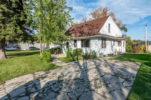 525 Baldwin Ave, Waukegan, IL 60085