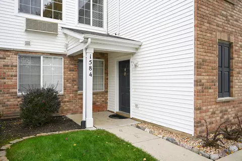 1584 Mcclure Rd #1584, Aurora, IL 60505