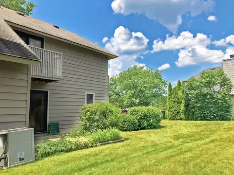 749 Shepard Ct, Gurnee, IL 60031 photo 3