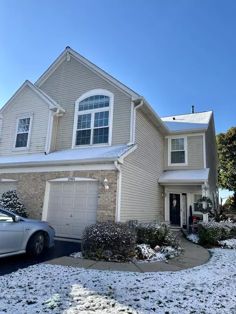 2984 Waters Edge Cir, Aurora, IL 60504