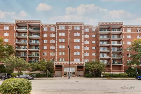 675 Pearson St #707, Des Plaines, IL 60016