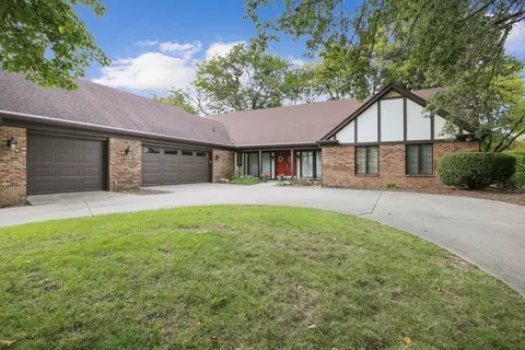 1901 Trout Valley Dr, Champaign, IL 61822