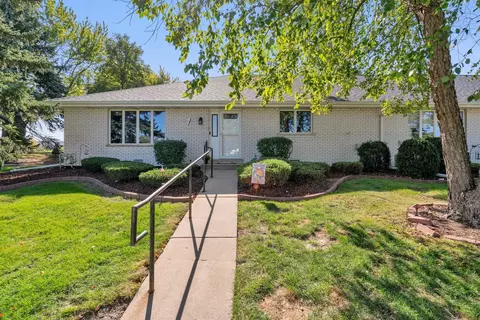 7205 W 152nd St #7205, Orland Park, IL 60462