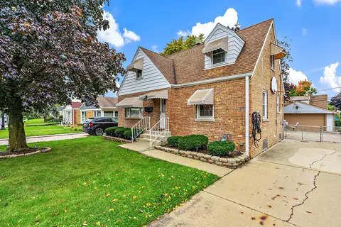 7810 N Waukegan Rd, Niles, IL 60714