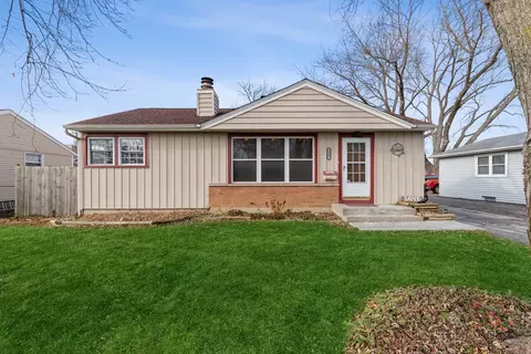 3907 Jay Ln, Rolling Meadows, IL 60008