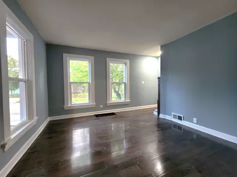 62 Seneca St, Elgin, IL 60120 photo 14