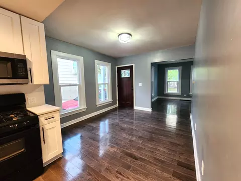 62 Seneca St, Elgin, IL 60120 photo 10