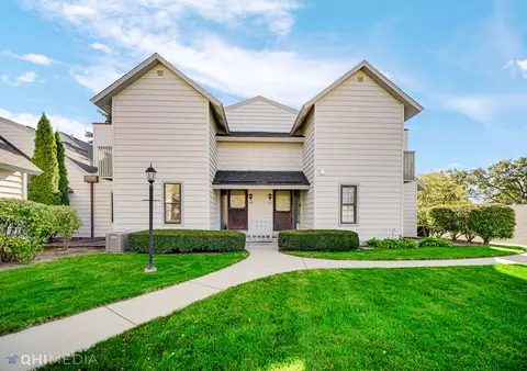 699 Wakefield Rd, Gurnee, IL 60031