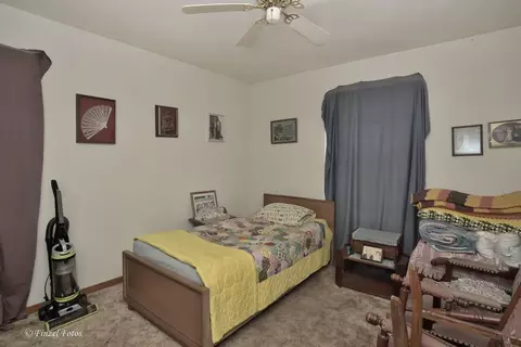 62 S Clifton Ave, Elgin, IL 60123 photo 8