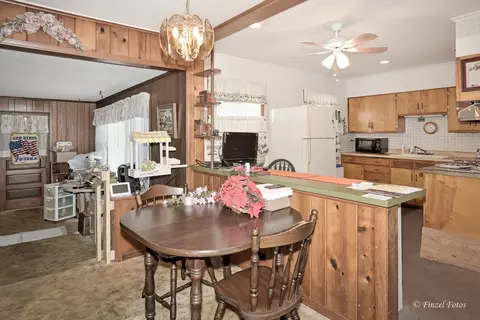 62 S Clifton Ave, Elgin, IL 60123 photo 4
