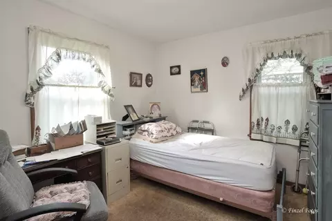 62 S Clifton Ave, Elgin, IL 60123 photo 6