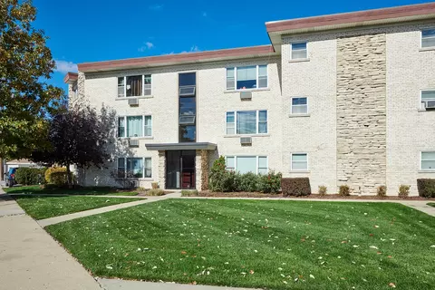 5777 N Northwest Hwy #202, Chicago, IL 60631