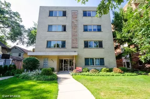 2710 Central St #2W, Evanston, IL 60201