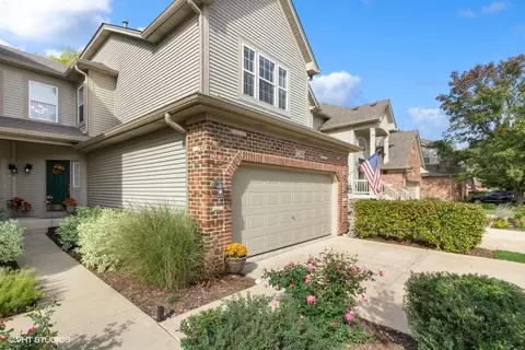 1240 Oakleaf Ct, Aurora, IL 60506 photo 2