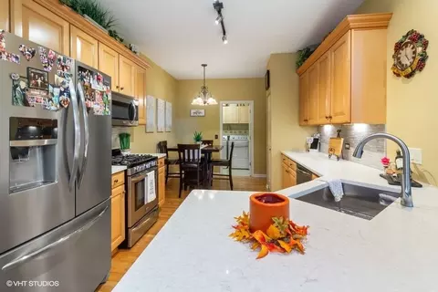1240 Oakleaf Ct, Aurora, IL 60506 photo 13