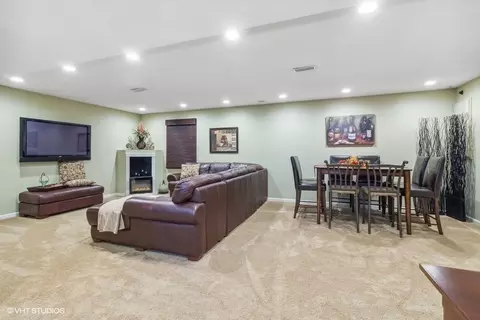 1240 Oakleaf Ct, Aurora, IL 60506 photo 32