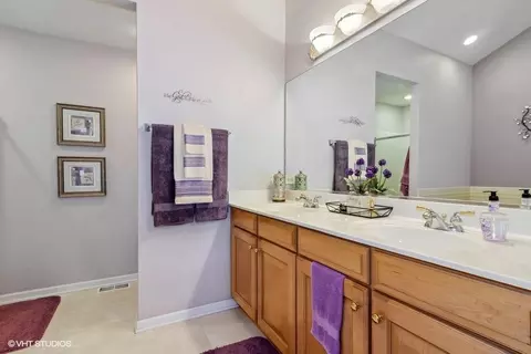 1240 Oakleaf Ct, Aurora, IL 60506 photo 25