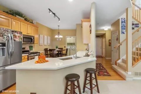 1240 Oakleaf Ct, Aurora, IL 60506 photo 12