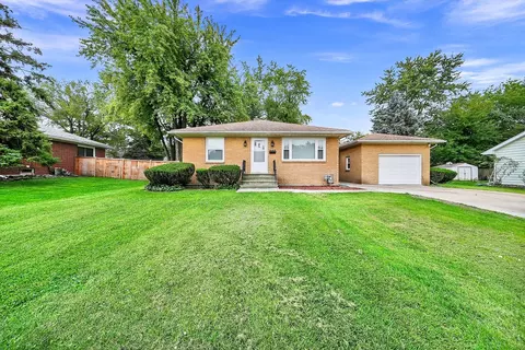 414 Doris Ave, Joliet, IL 60433