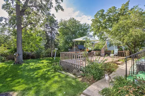 3705 W John St, Mchenry, IL 60050 photo 2