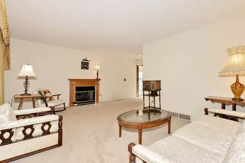 3705 W John St, Mchenry, IL 60050 photo 6